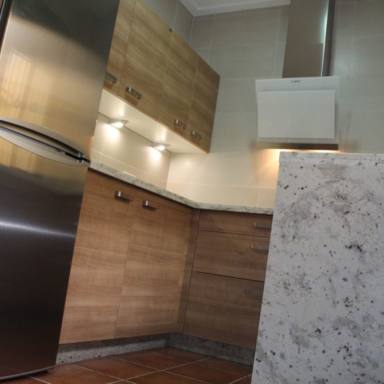 cocina-xey-capri-nogal-cocinova-cocinas