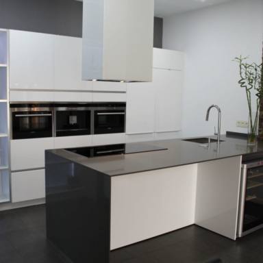 cocina-forma-lazio-brillo-st-cocinova-cocinas