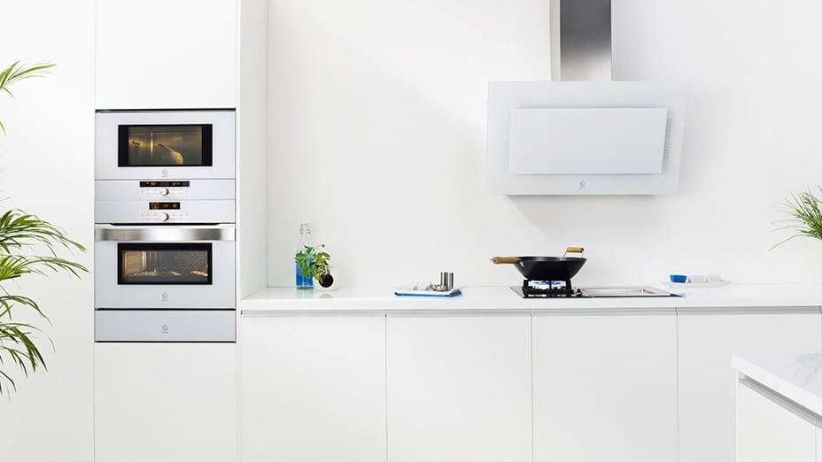 Microondas Serie Cristal  Dale un Toque de Diseño a Tu Cocina 
