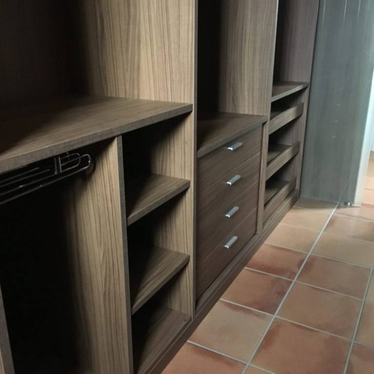 vestidor-color-nogal