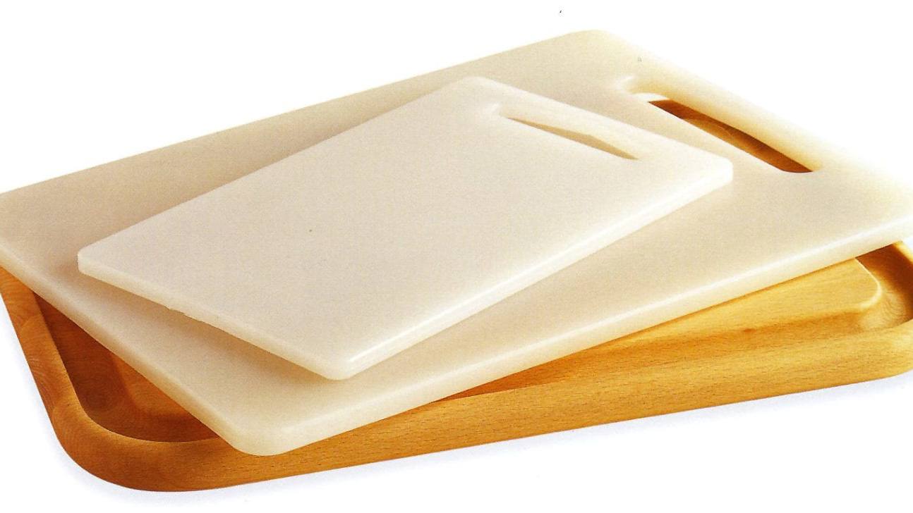 Plástico o madera? Descubre qué tipo de tabla de corte es mejor para cada  alimento