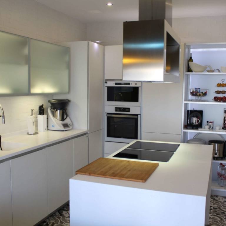 cocina-con-muebles-abatibles _1571