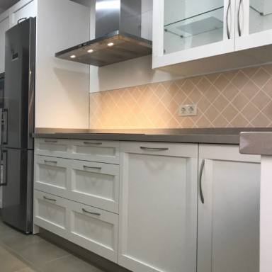 cocina-de-madera-muy-singular_BCBD8DCA-4F23-4E1F-9CCF-D3EE5DBE9497