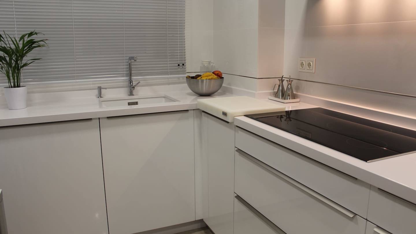 cocina-con-columna-de-lavado