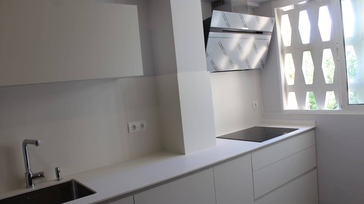 cocina-adaptada-a-los-bajos-techos