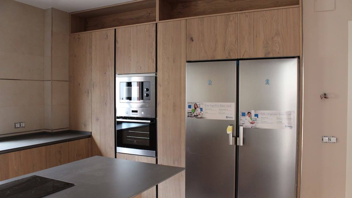 cocina-de-madera-en-roble-rustico