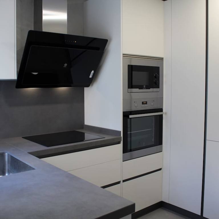 cocina-en-blanco-roto