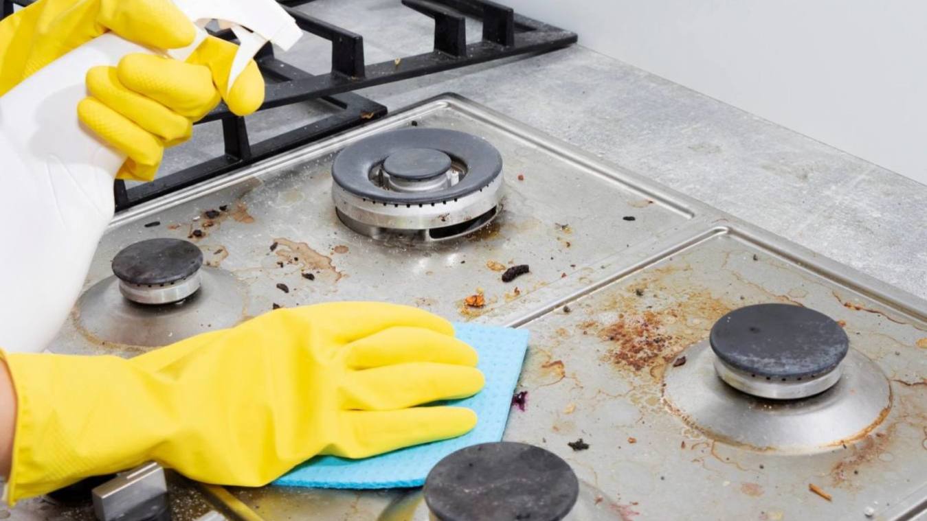 Cómo limpiar los fogones de la cocina sin esfuerzo Cocinova