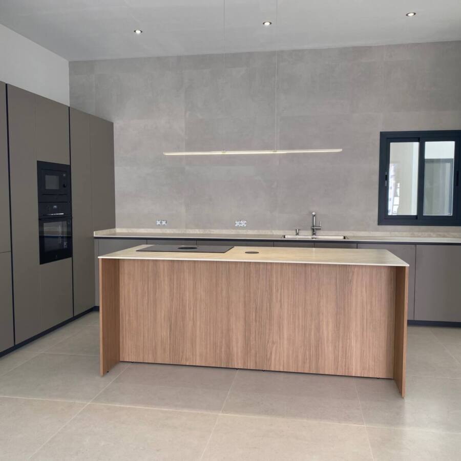 cocina-con-placa-bora-en-mairena
